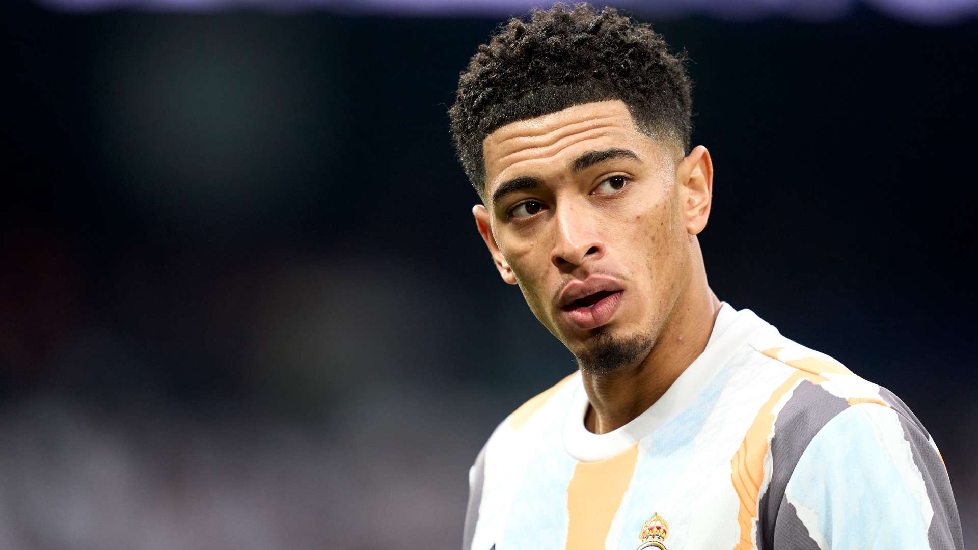 束后离任 束后离任